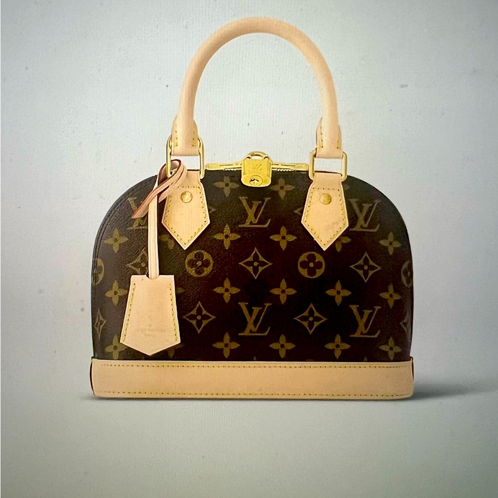 Louis Vuitton Alma BB.